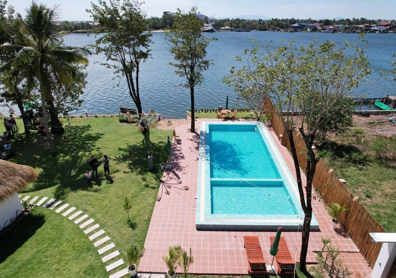 Sea Sand Resort Kampot Exterior photo